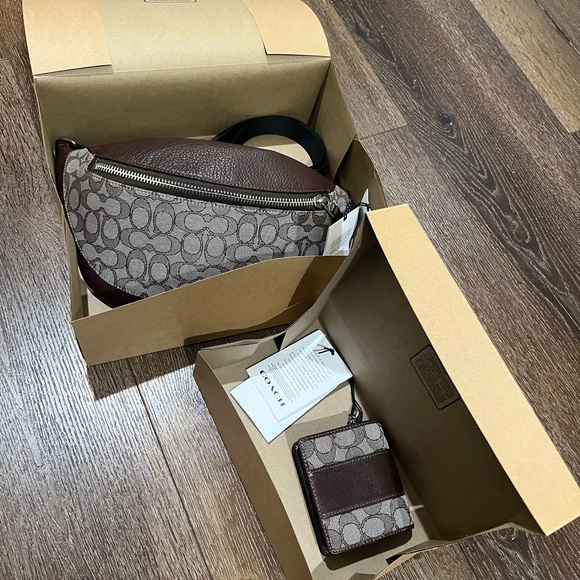 NWT coach warren fanny pack belt bag brown with wallet, 2 total - Picture 3 of 16